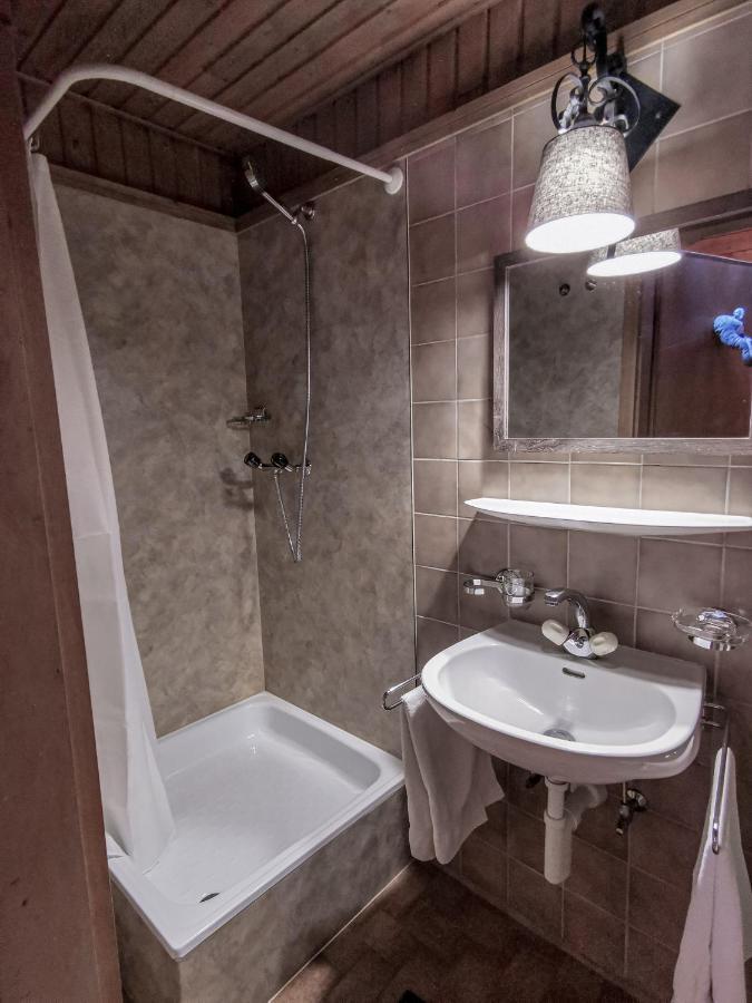 Relais Des Melezes Hotell Vissoie Exteriör bild